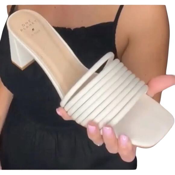 One Planet by Qupid Kerstin Strappy Block Heel Sandal, Size 10, New w/ Tag Box - Picture 3 of 10